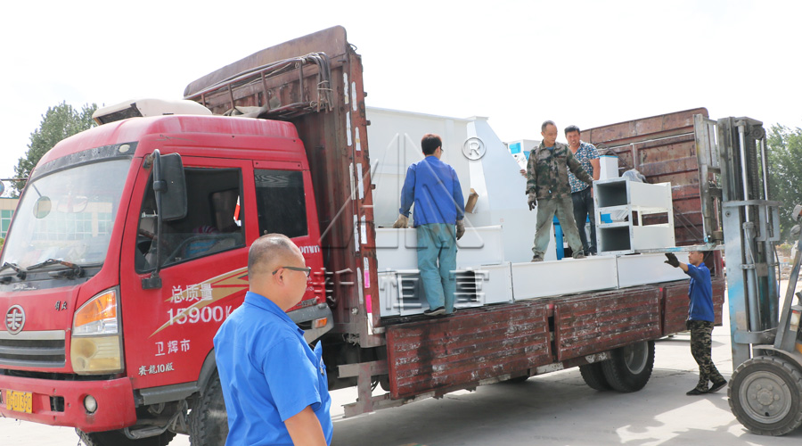 裝車發貨 裝車發(fā)貨